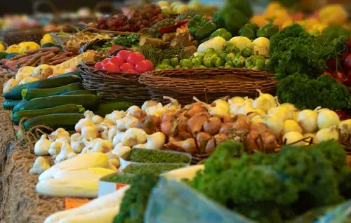 Leipziger Wochenmarkt in Schönfeld - Bästleinstrasse an der Kita Leipzig - Schönfeld